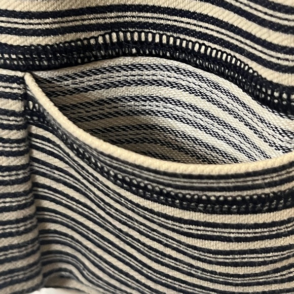 Rare Lululemon Forme Jacket Tan & Navy pinstripe w/Rose Gold hardware Sz 10 - Picture 8 of 12